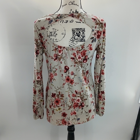 Daytrip Floral Blouse Womens Size XS Long Sleeve V-Neck Lightweight Stretch - Picture 4 of 5